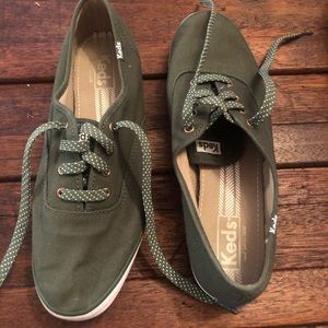 Dark green Keds size 8